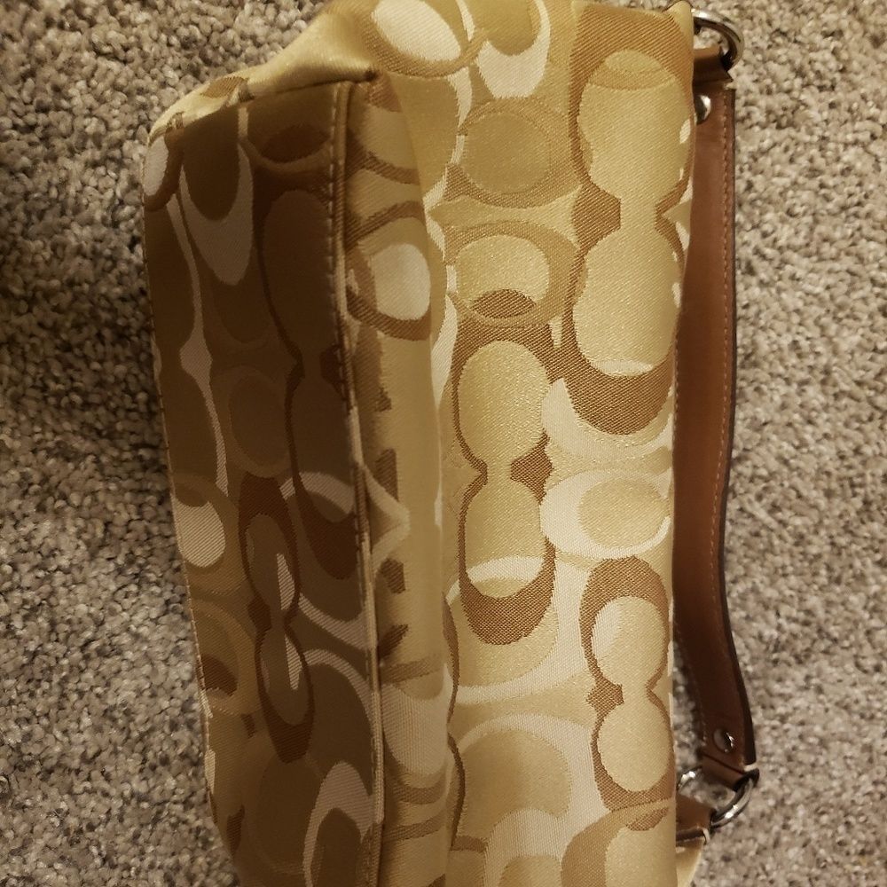 New coach bag - Picture 2 of 3